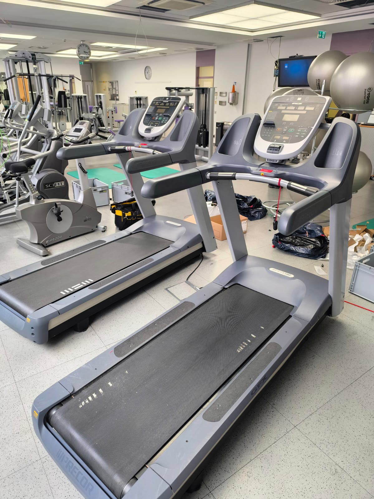 Sicherheitsprüfung von Fitnessgeräten nach DGUV 202-044 | Gym Service Deutschland | Gym Service Deutschland